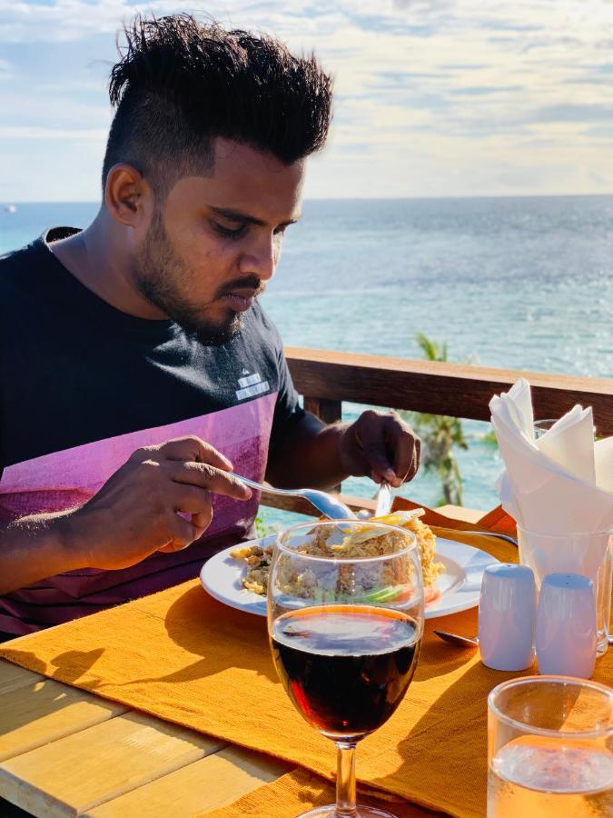 Ilaa Beach Maldives 호텔 굴히 외부 사진